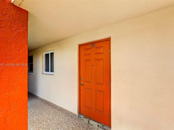 8040 N Sunrise Lakes Dr 108, Sunrise FL 33322