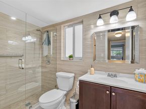 8040 N Sunrise Lakes Dr 108, Sunrise FL 33322