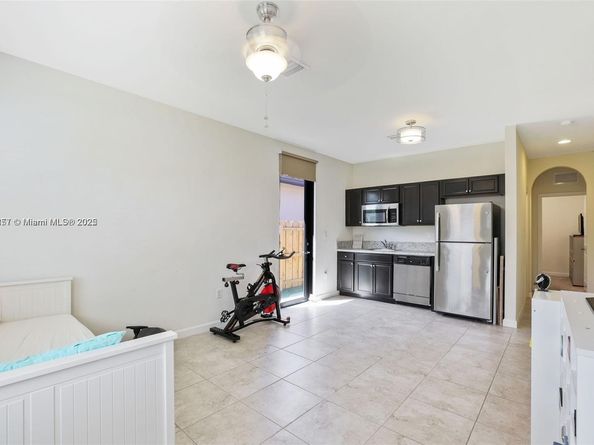 516 SE 35th Ter, Homestead FL 33033