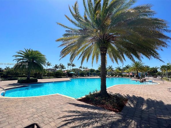 516 SE 35th Ter, Homestead FL 33033