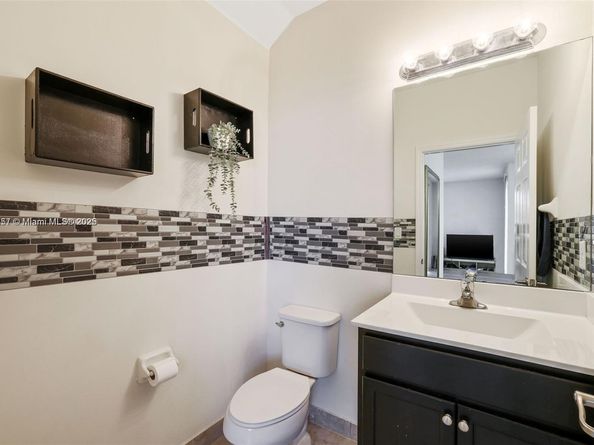 516 SE 35th Ter, Homestead FL 33033