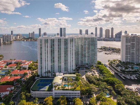 3301 NE 183rd St 3008, Aventura FL 33160