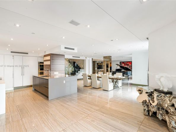 3301 NE 183rd St 3008, Aventura FL 33160