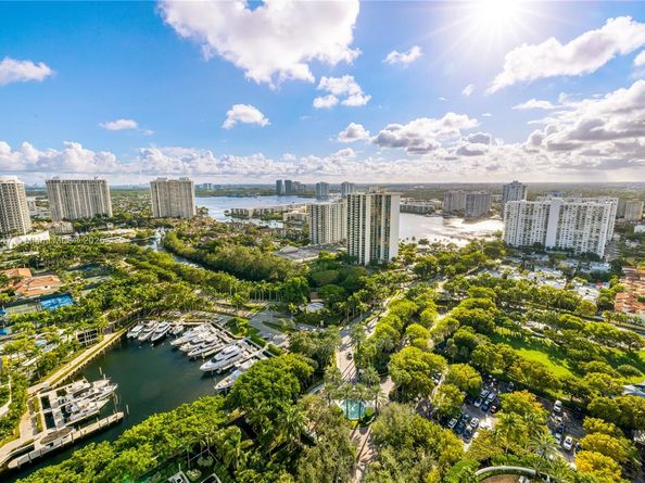 3301 NE 183rd St 3008, Aventura FL 33160