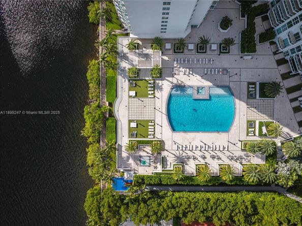 3301 NE 183rd St 3008, Aventura FL 33160