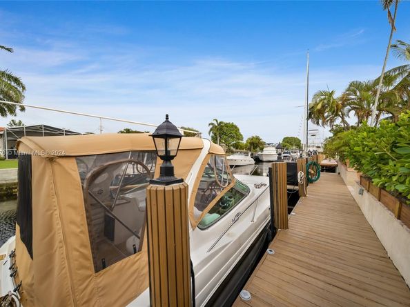 2031 SW 22nd Ave, Fort Lauderdale FL 33312