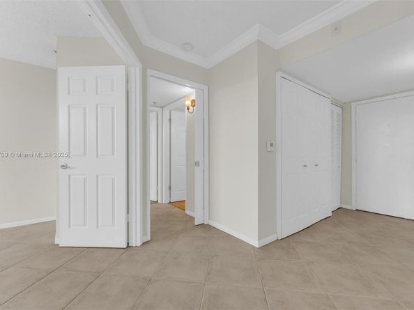 19501 E Country Club Dr 9407, Aventura FL 33180