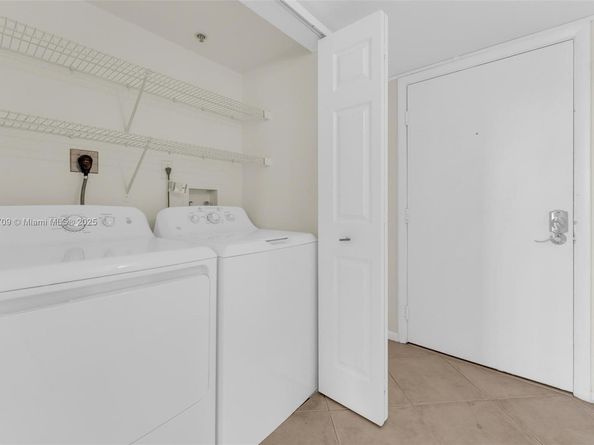 19501 E Country Club Dr 9407, Aventura FL 33180