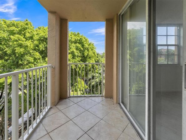 19501 E Country Club Dr 9407, Aventura FL 33180