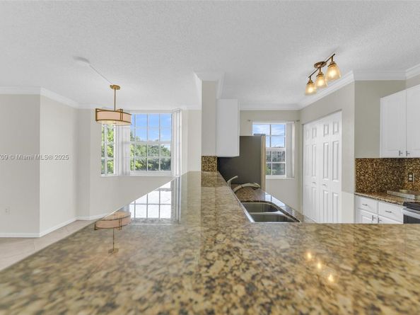 19501 E Country Club Dr 9407, Aventura FL 33180