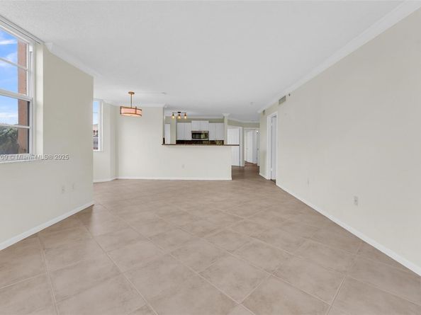 19501 E Country Club Dr 9407, Aventura FL 33180