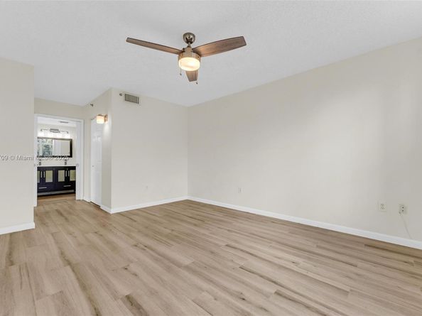 19501 E Country Club Dr 9407, Aventura FL 33180