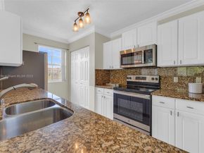 19501 E Country Club Dr 9407, Aventura FL 33180