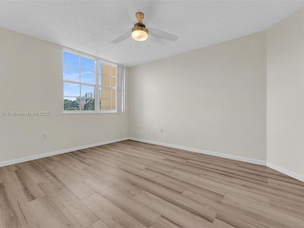 19501 E Country Club Dr 9407, Aventura FL 33180
