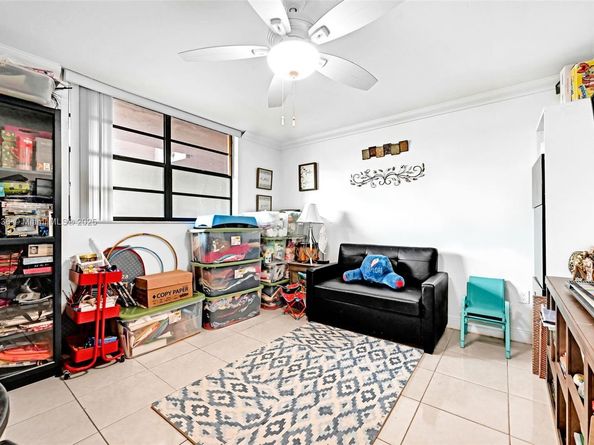 1101 Colony Point Cir 123, Pembroke Pines FL 33026