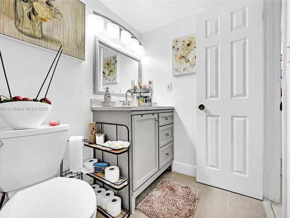 1101 Colony Point Cir 123, Pembroke Pines FL 33026