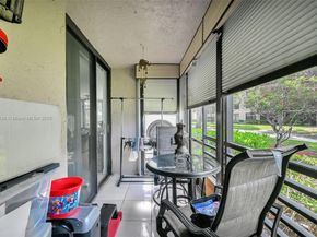 1101 Colony Point Cir 123, Pembroke Pines FL 33026