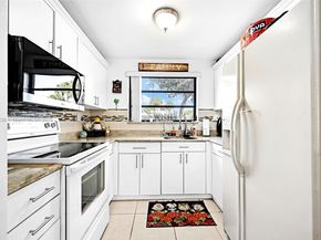 1101 Colony Point Cir 123, Pembroke Pines FL 33026