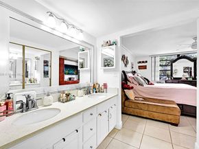 1101 Colony Point Cir 123, Pembroke Pines FL 33026