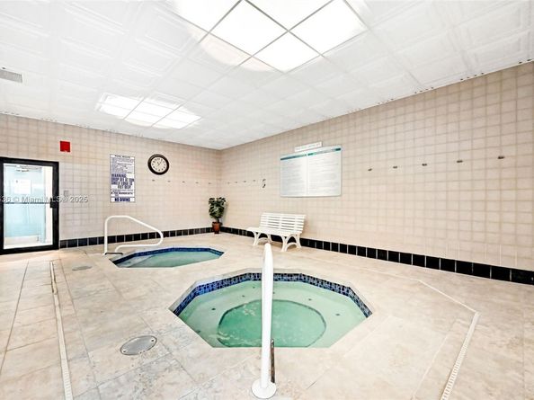 1101 Colony Point Cir 123, Pembroke Pines FL 33026