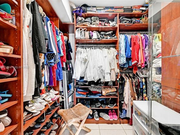 1101 Colony Point Cir 123, Pembroke Pines FL 33026