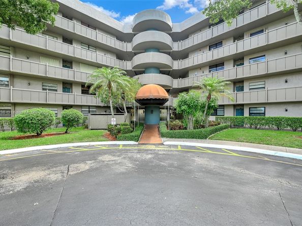 1101 Colony Point Cir 123, Pembroke Pines FL 33026