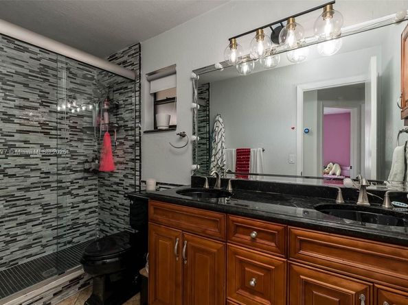 1760 NW 97th Ave, Coral Springs FL 33071