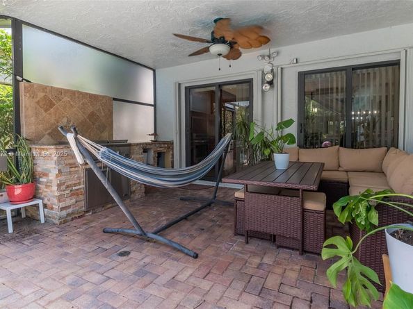 1760 NW 97th Ave, Coral Springs FL 33071
