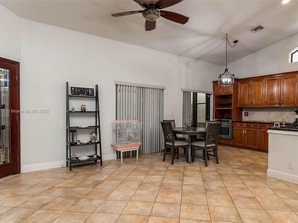 1760 NW 97th Ave, Coral Springs FL 33071
