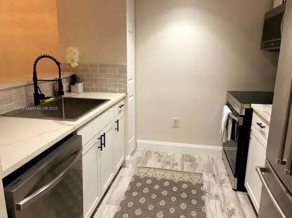 511 Lucerne Ave 408, Lake Worth FL 33460