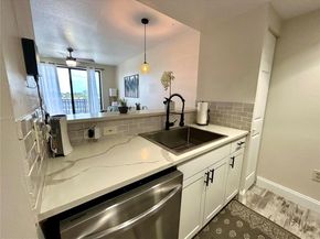 511 Lucerne Ave 408, Lake Worth FL 33460