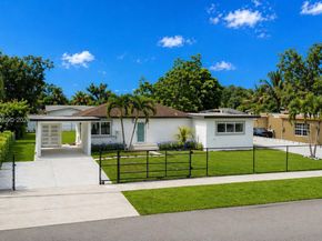 2870 NW 169th Ter, Miami Gardens FL 33056