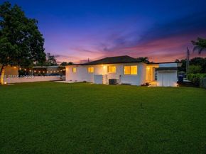 2870 NW 169th Ter, Miami Gardens FL 33056