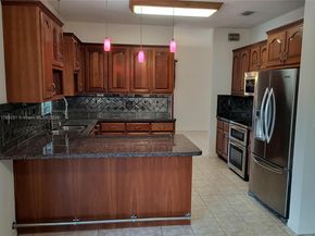 650 SE 30th Dr, Homestead FL 33033