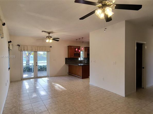 650 SE 30th Dr, Homestead FL 33033