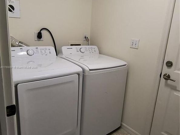 650 SE 30th Dr, Homestead FL 33033