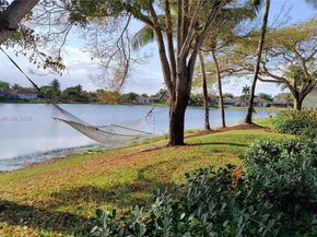 650 SE 30th Dr, Homestead FL 33033