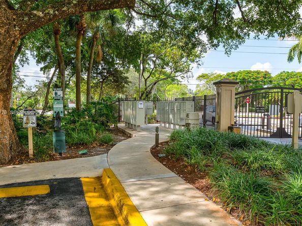 4201 W Mcnab Rd 15, Pompano Beach FL 33069