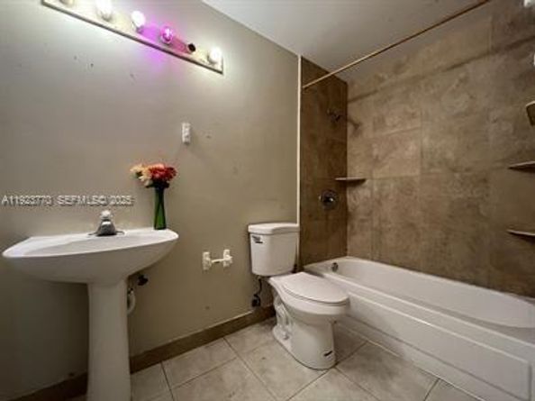 4201 W Mcnab Rd 15, Pompano Beach FL 33069