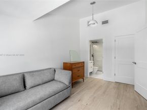 719 W 51st St, Miami Beach FL 33140