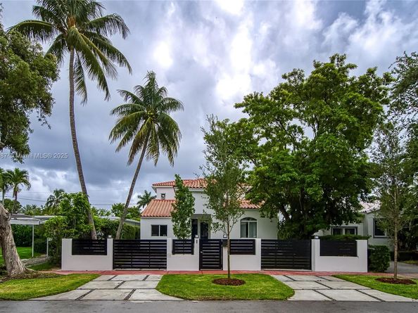 719 W 51st St, Miami Beach FL 33140