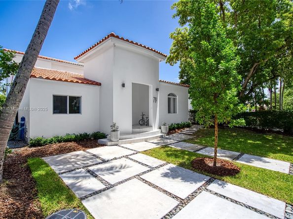719 W 51st St, Miami Beach FL 33140