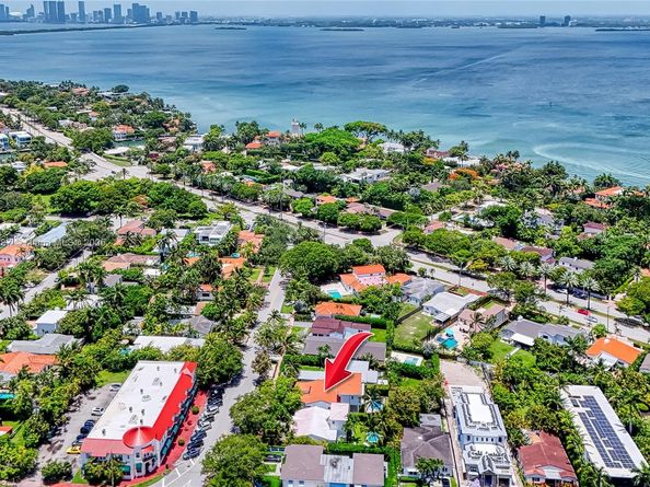 719 W 51st St, Miami Beach FL 33140