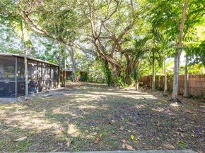 21440 N Miami Ave, Miami Gardens FL 33169