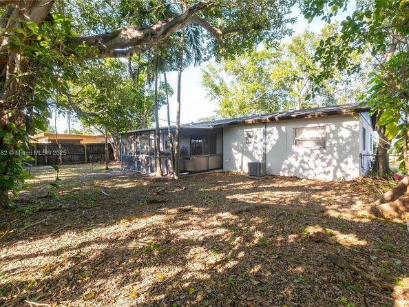 21440 N Miami Ave, Miami Gardens FL 33169