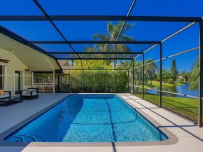 1077 Deerwood Ln, Weston FL 33326