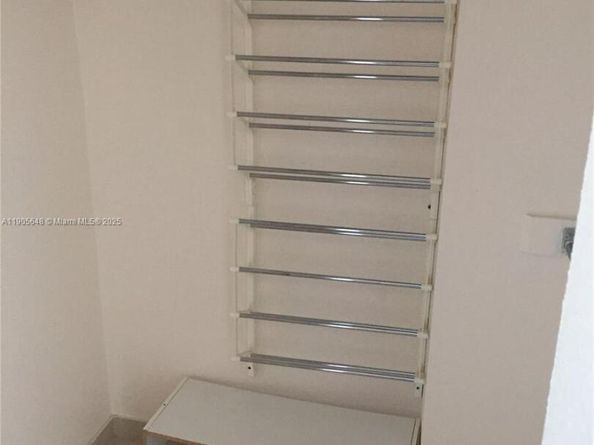 1985 S Ocean Dr 12J, Hallandale Beach FL 33009