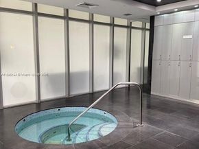 500 SE Brickell Ave 1502, Miami FL 33131