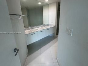 500 SE Brickell Ave 1502, Miami FL 33131