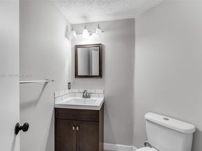 2110 NW 190th Ave, Pembroke Pines FL 33029